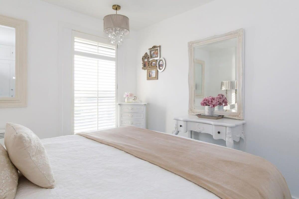 Two Bed Seafront Escape In East Wittering Apartment ภายนอก รูปภาพ