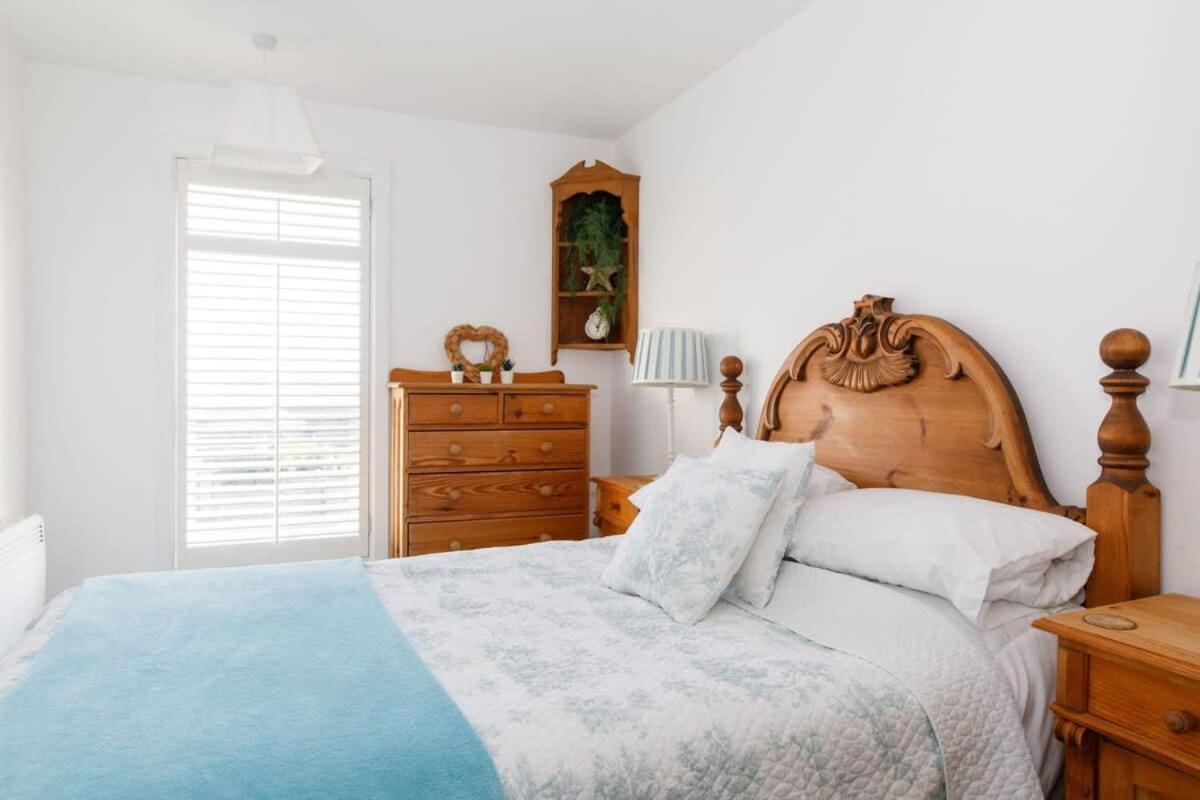 Two Bed Seafront Escape In East Wittering Apartment ภายนอก รูปภาพ