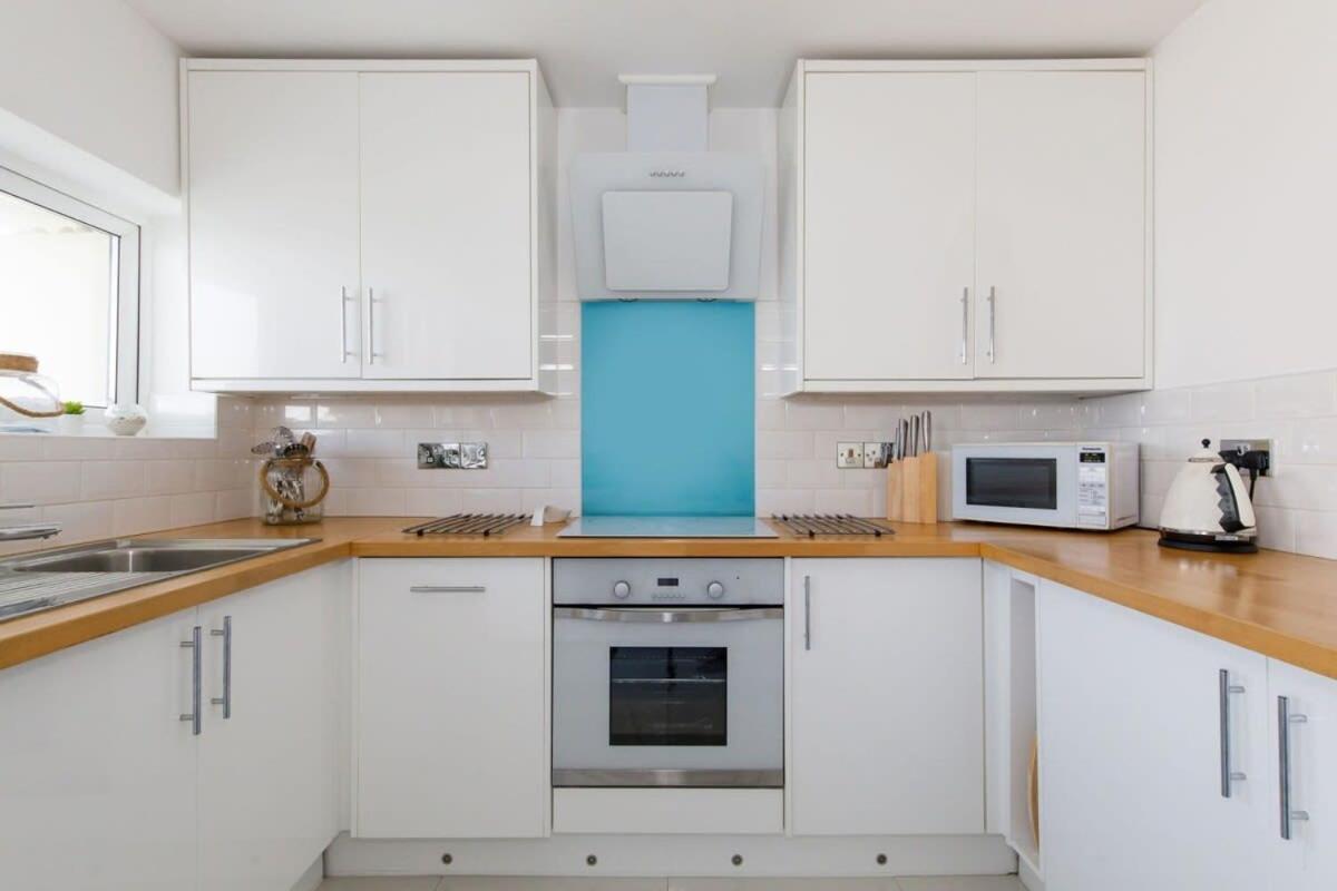 Two Bed Seafront Escape In East Wittering Apartment ภายนอก รูปภาพ
