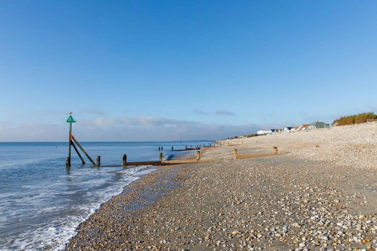 Two Bed Seafront Escape In East Wittering Apartment ภายนอก รูปภาพ